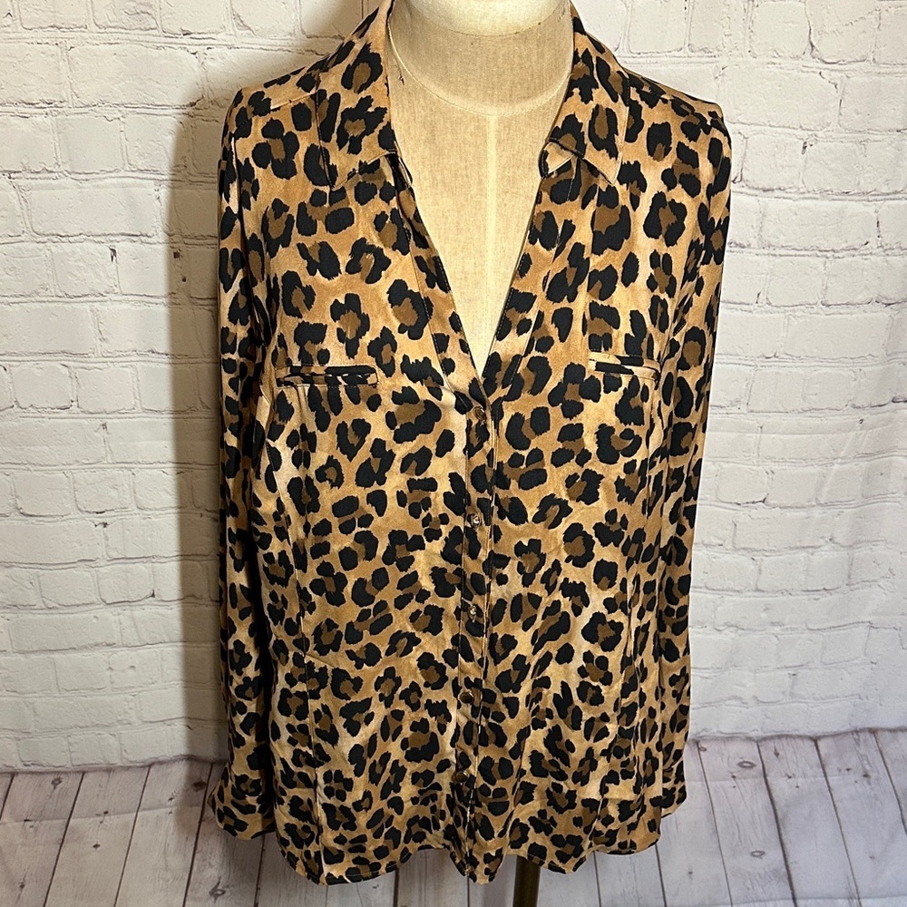 Dana Buchman Animal Print button up long sleeve mob wife Top